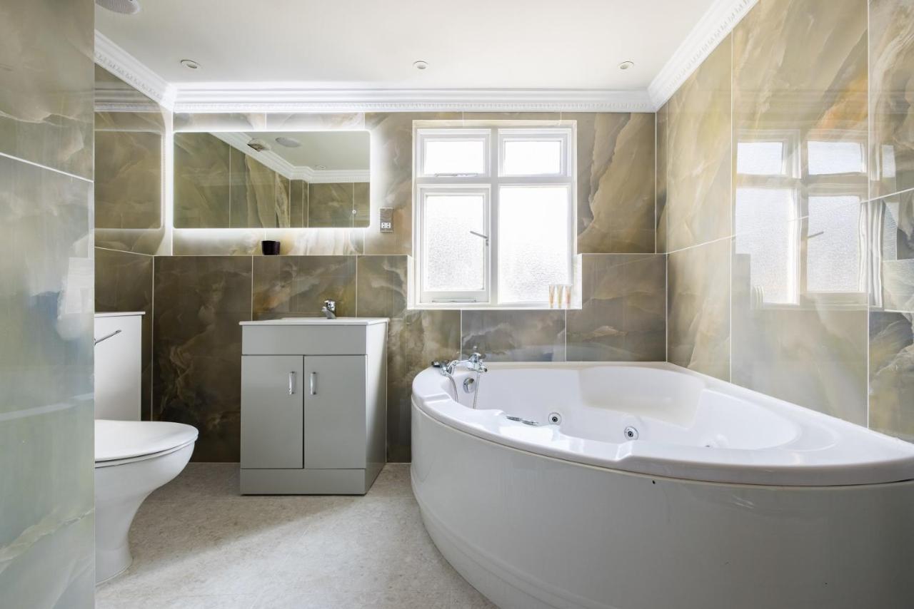 Appartement The Sussex Garden Retreat - Elegant 2Bdr Flat à Londres Extérieur photo
