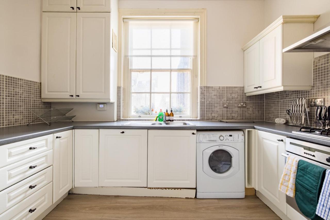 Appartement The Sussex Garden Retreat - Elegant 2Bdr Flat à Londres Extérieur photo
