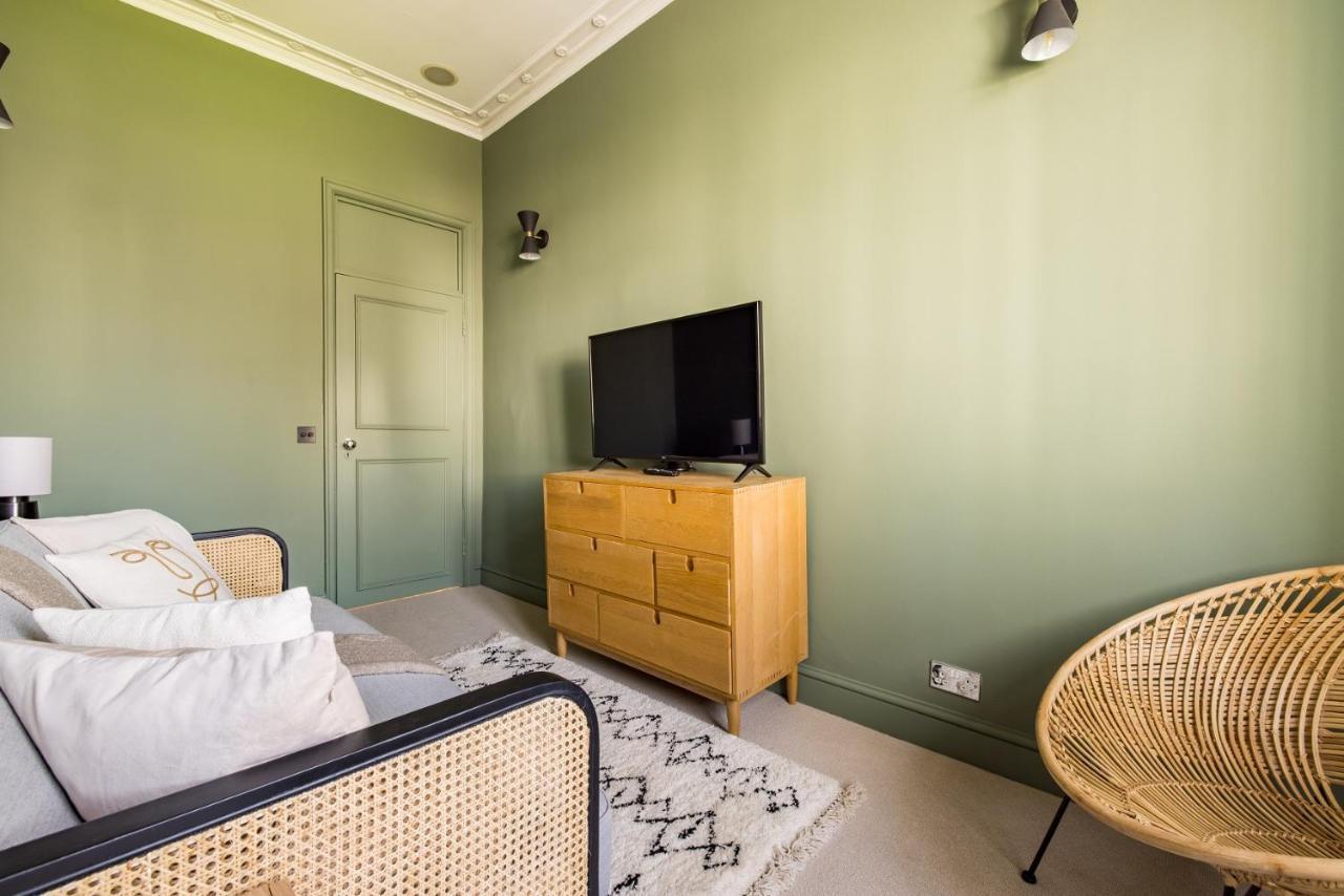 Appartement The Sussex Garden Retreat - Elegant 2Bdr Flat à Londres Extérieur photo